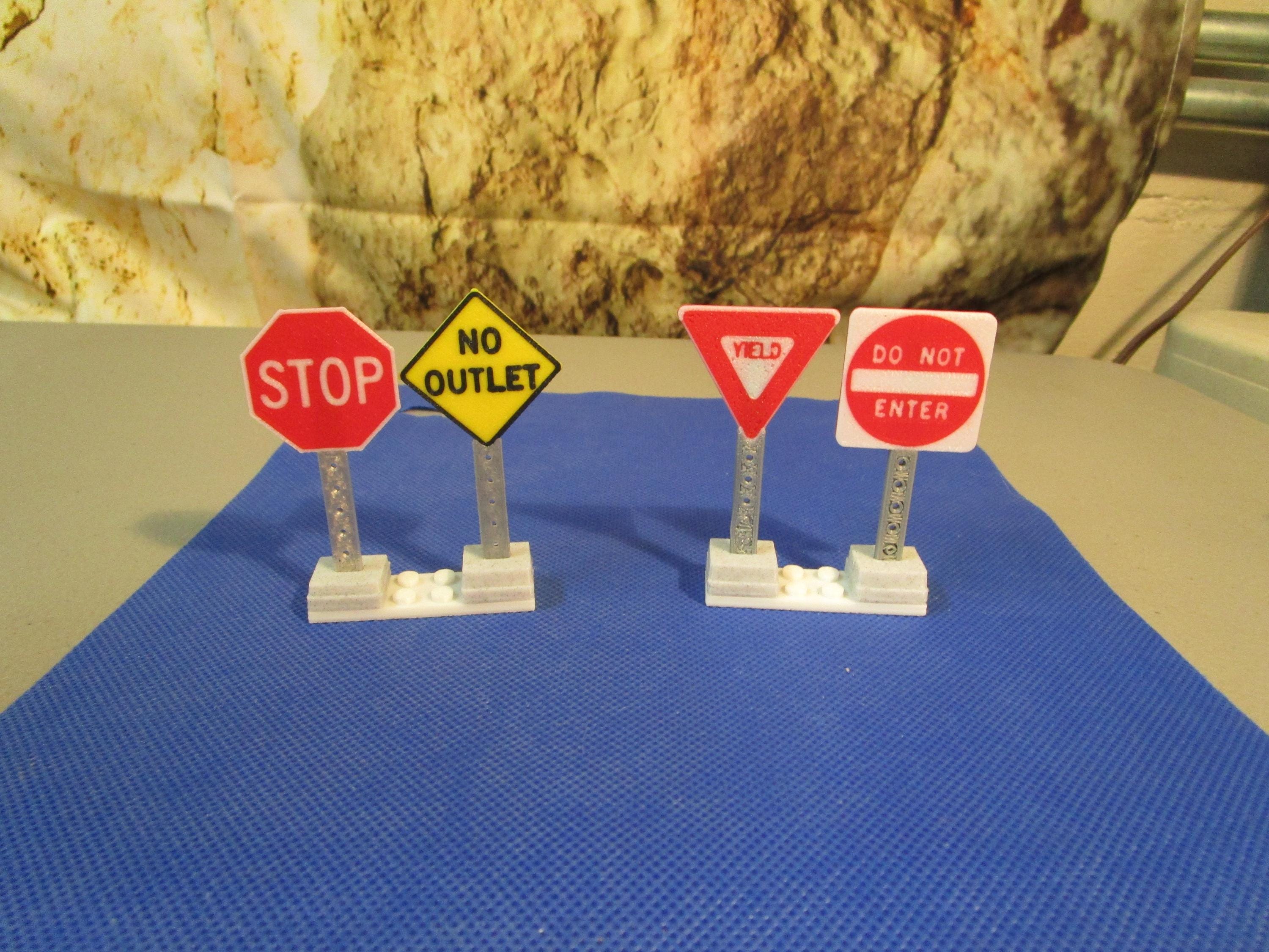 LEGO Compatible Mini Traffic Signs – Stop, Do Not Enter, Yield | Choose Your Sign