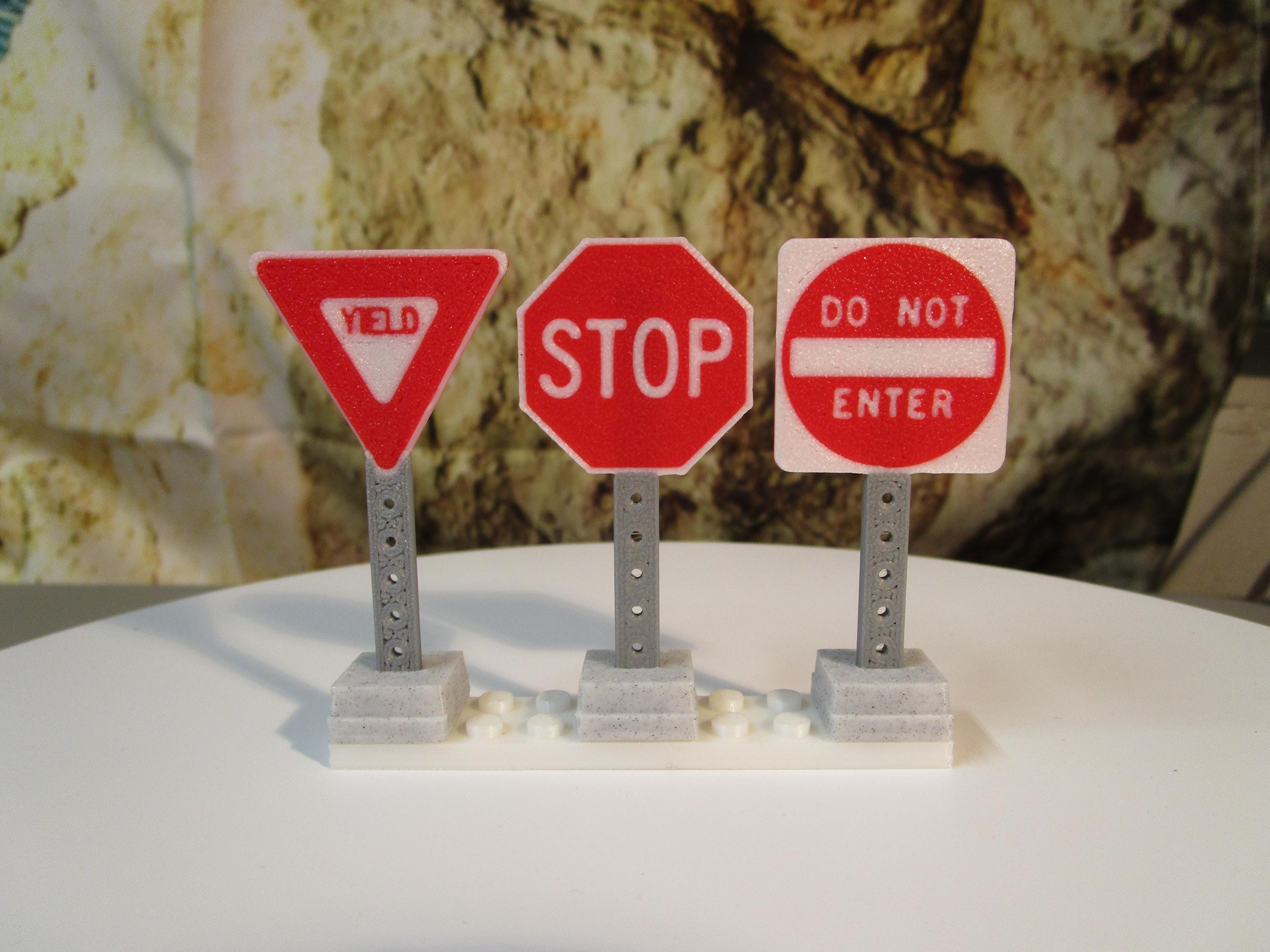 LEGO Compatible Mini Traffic Signs – Stop, Do Not Enter, Yield | Choose Your Sign