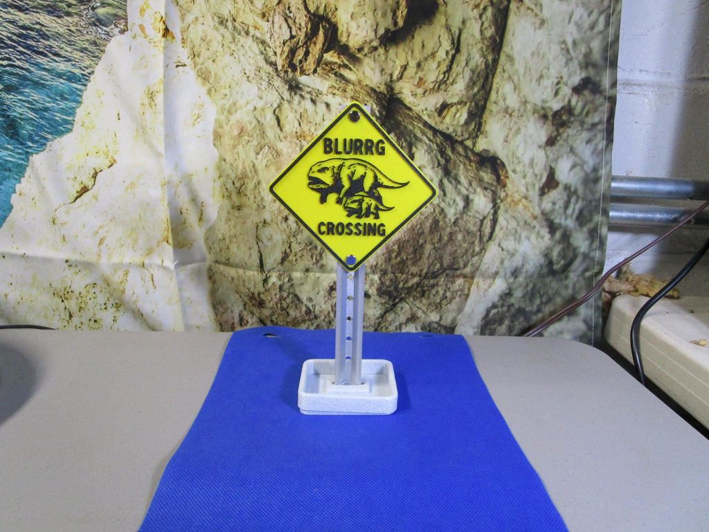 BLURRG Crossing Desk Sign & Candy Tray