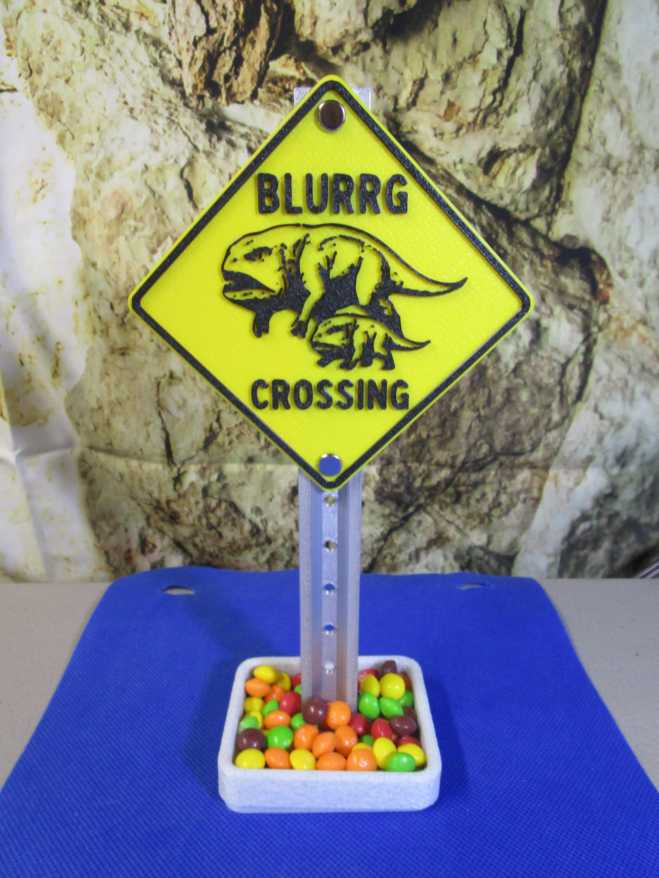 BLURRG Crossing Desk Sign & Candy Tray