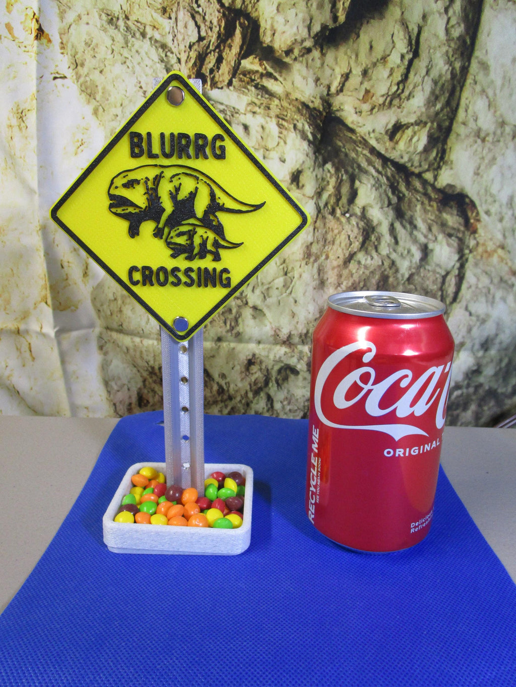 BLURRG Crossing Desk Sign & Candy Tray