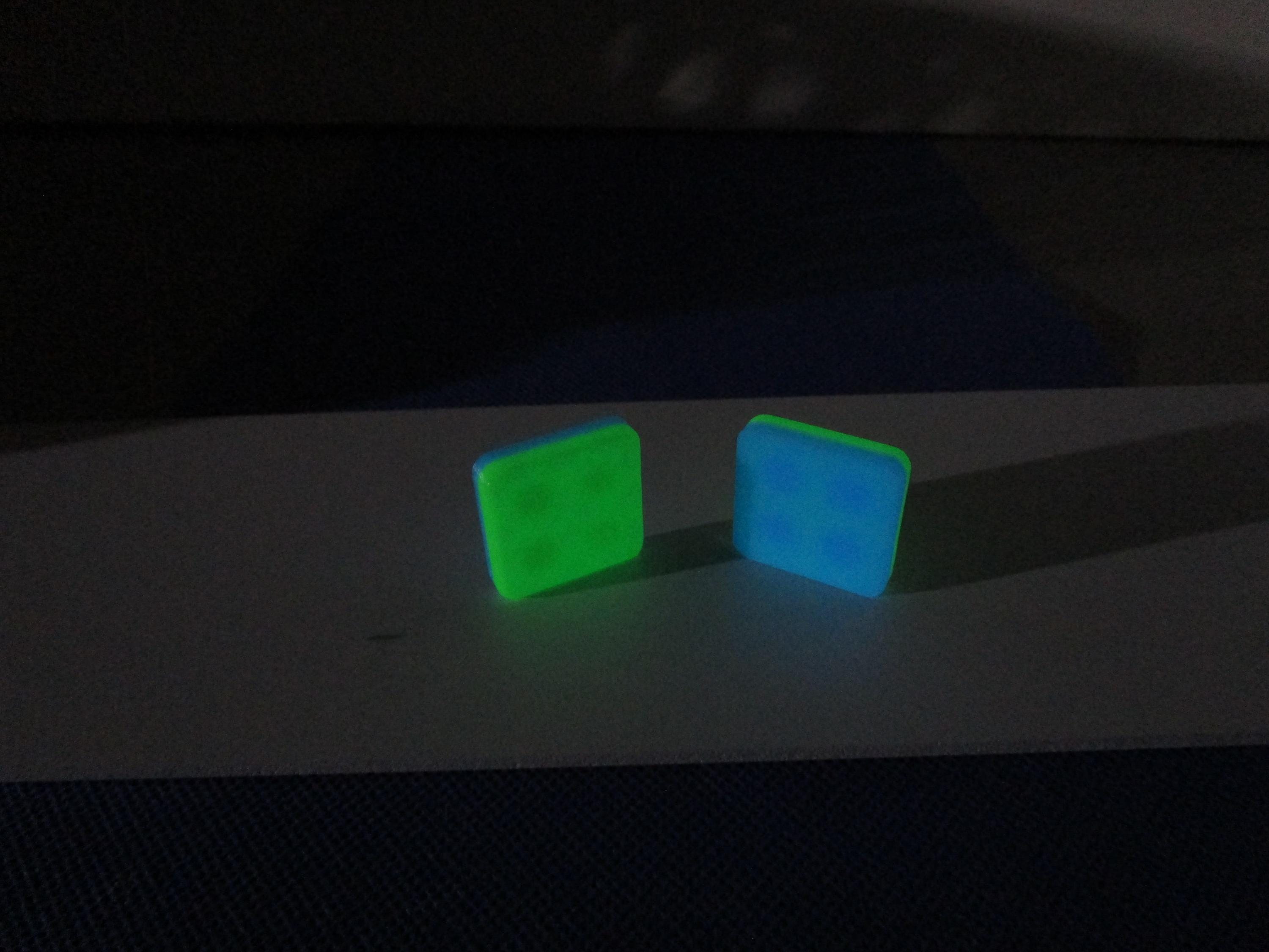 Mini Glow Fidget – Bright, Compact, and Hypnotically Fun