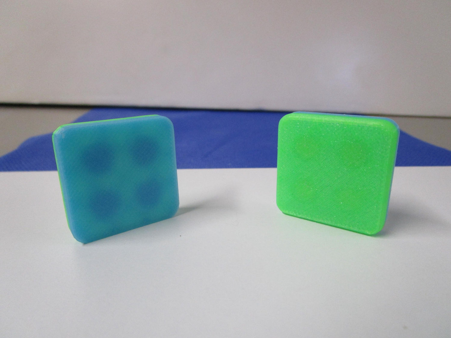 Mini Glow Fidget – Bright, Compact, and Hypnotically Fun