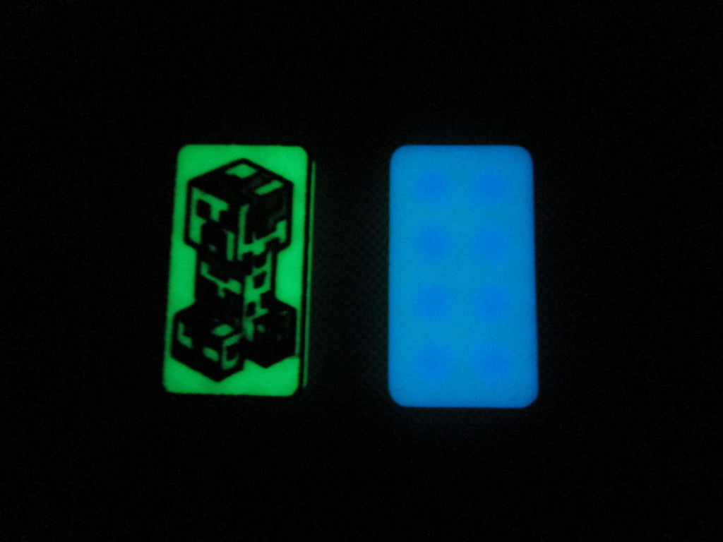 Adorable Creeper Glow Fidget Tile – Magnetic Minecraft Pixel Toy for Gamers - Glow in the Dark