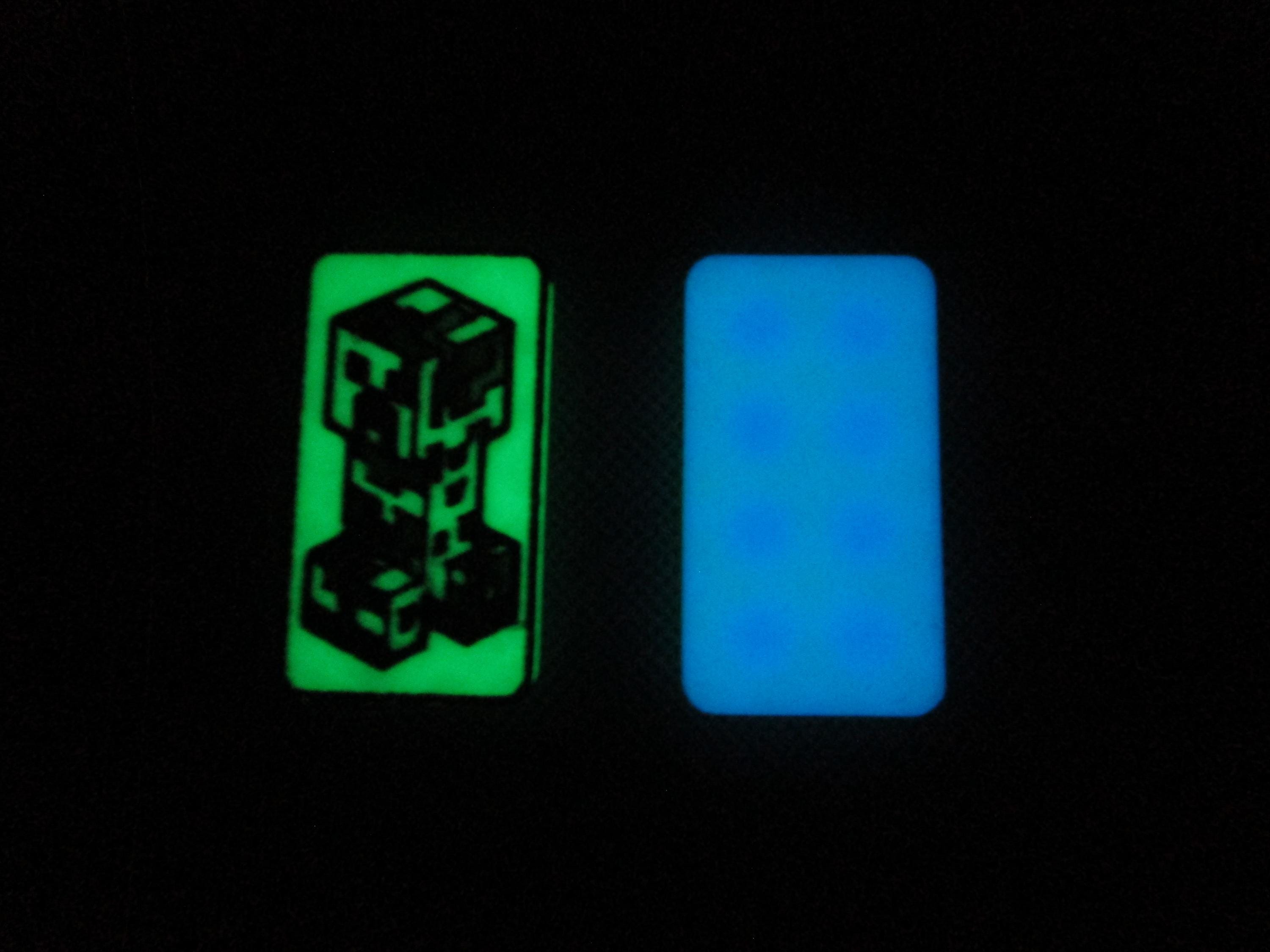 Adorable Creeper Glow Fidget Tile – Magnetic Minecraft Pixel Toy for Gamers - Glow in the Dark