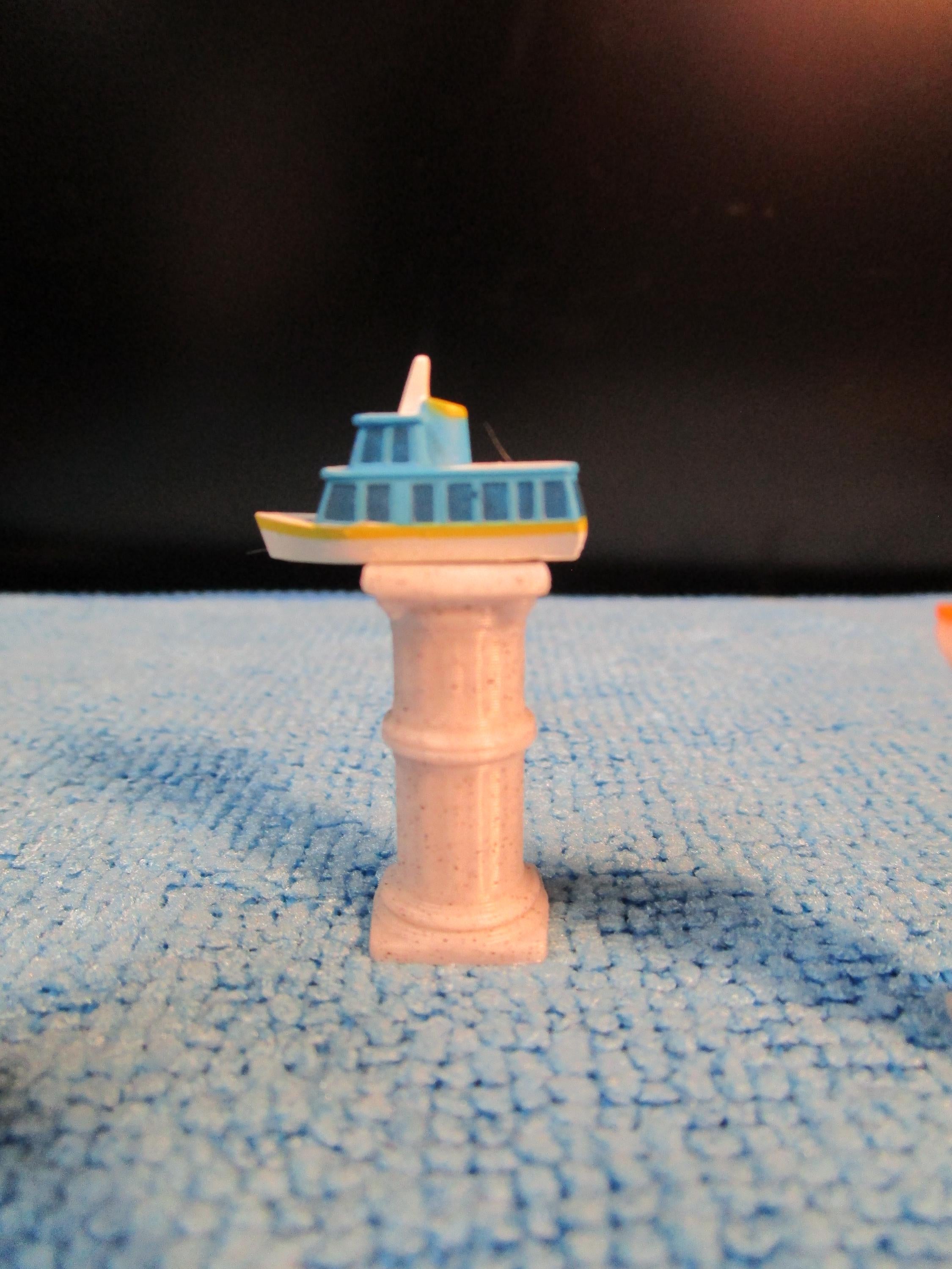 1:24 Scale Roman Columns – Miniature Pedestals for Dollhouse Dioramas, Classical Decor Stands