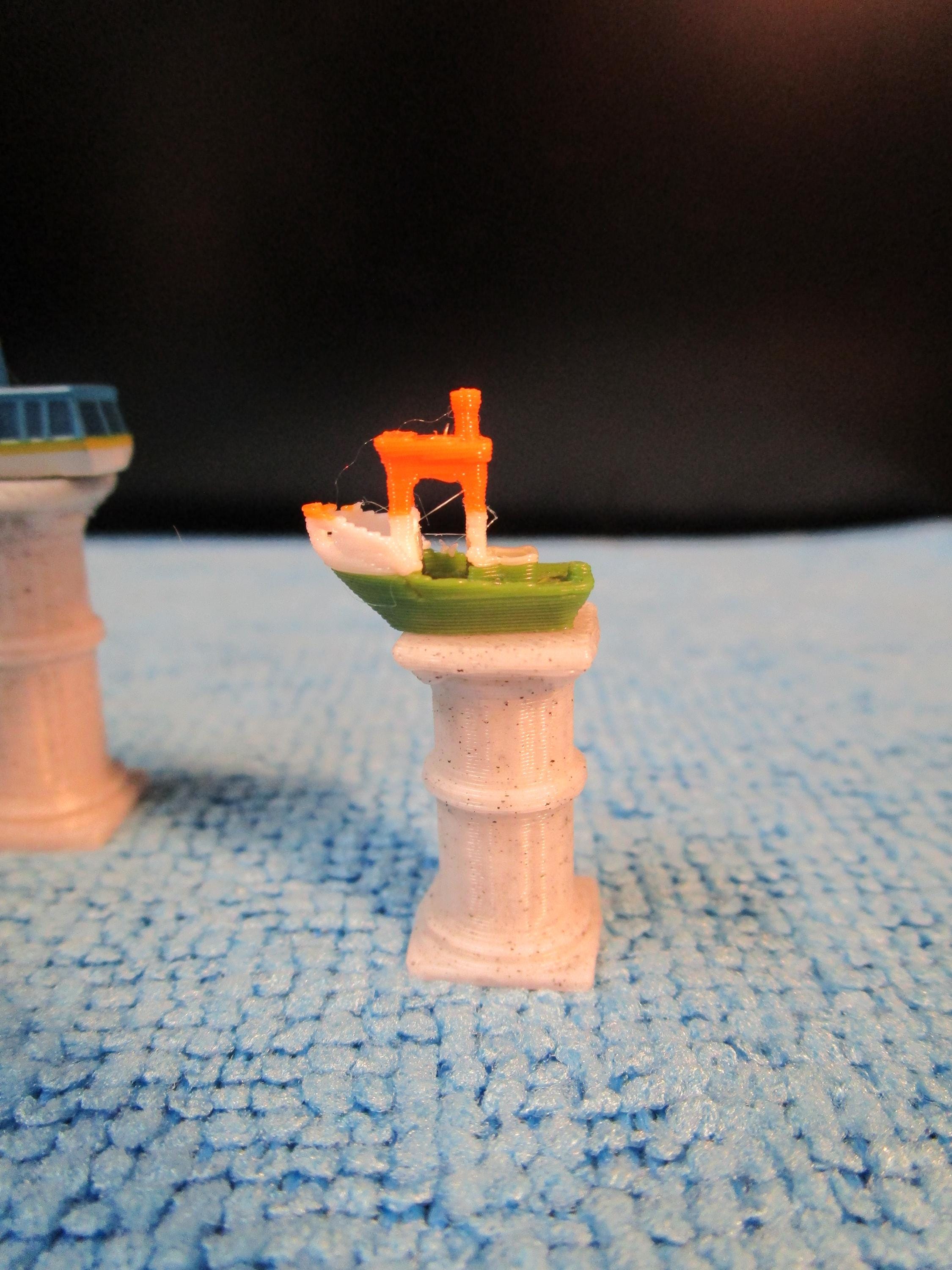 1:24 Scale Roman Columns – Miniature Pedestals for Dollhouse Dioramas, Classical Decor Stands